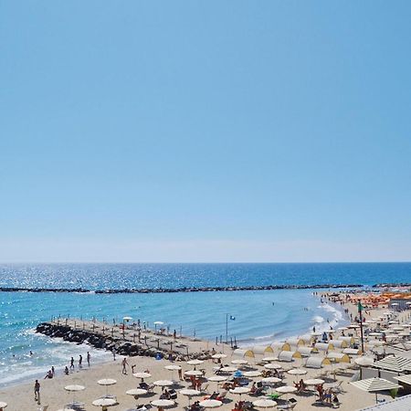 Casa Delle Rondini Apartamento Santo Stefano al Mare Exterior foto